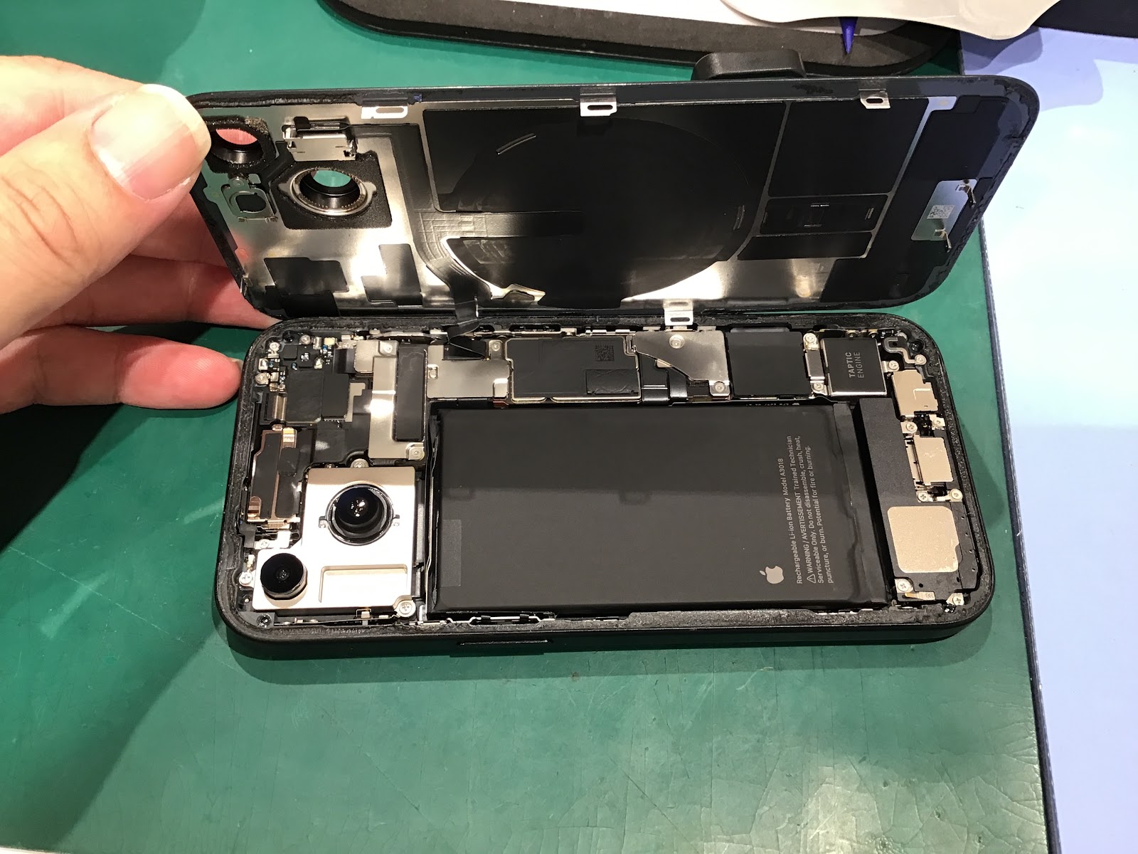 iPhone15のバッテリー交換と画面交換を承りました！【スマホ修理工房丸井錦糸町店】